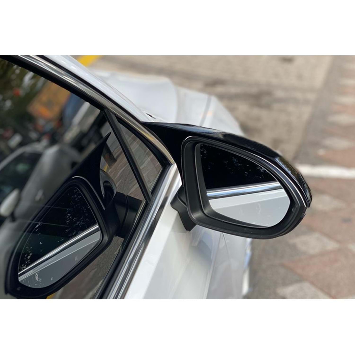 7 VW Passat B8 Yarasa Ayna Kapağı - Görsel 1